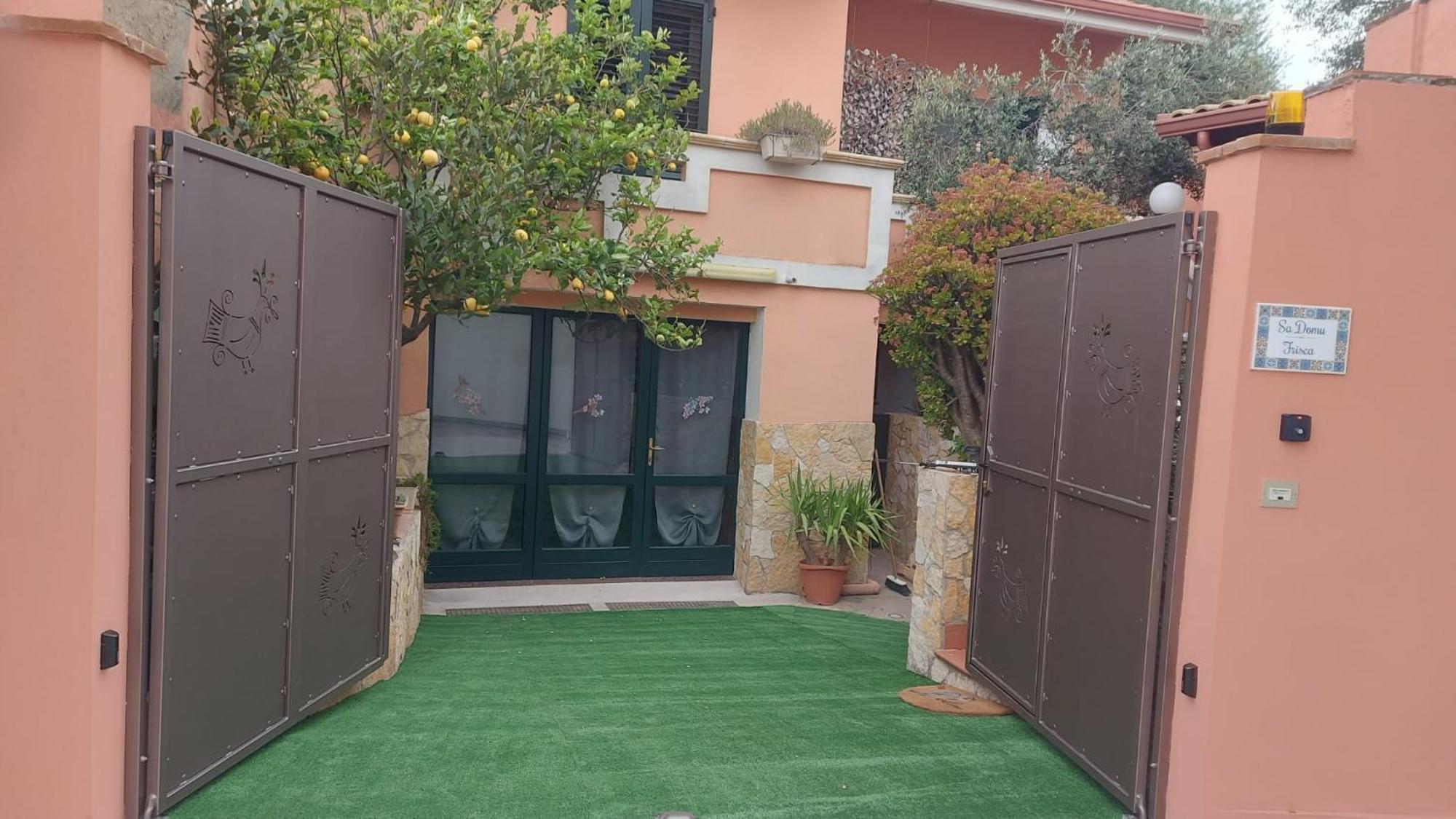 Apartmán Sa Domu Frisca Domusnovas Exteriér fotografie